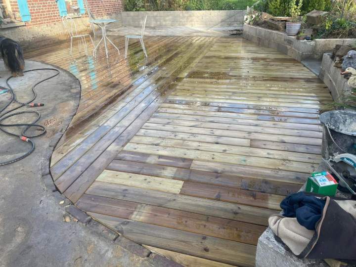 Réalisation de terrasse en bois, en béton ou en pierre