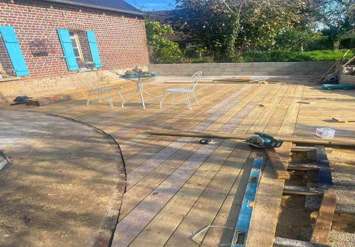 Terrasse en bois près d'Abbeville